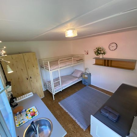 Prague Camping Dzban Buitenkant foto