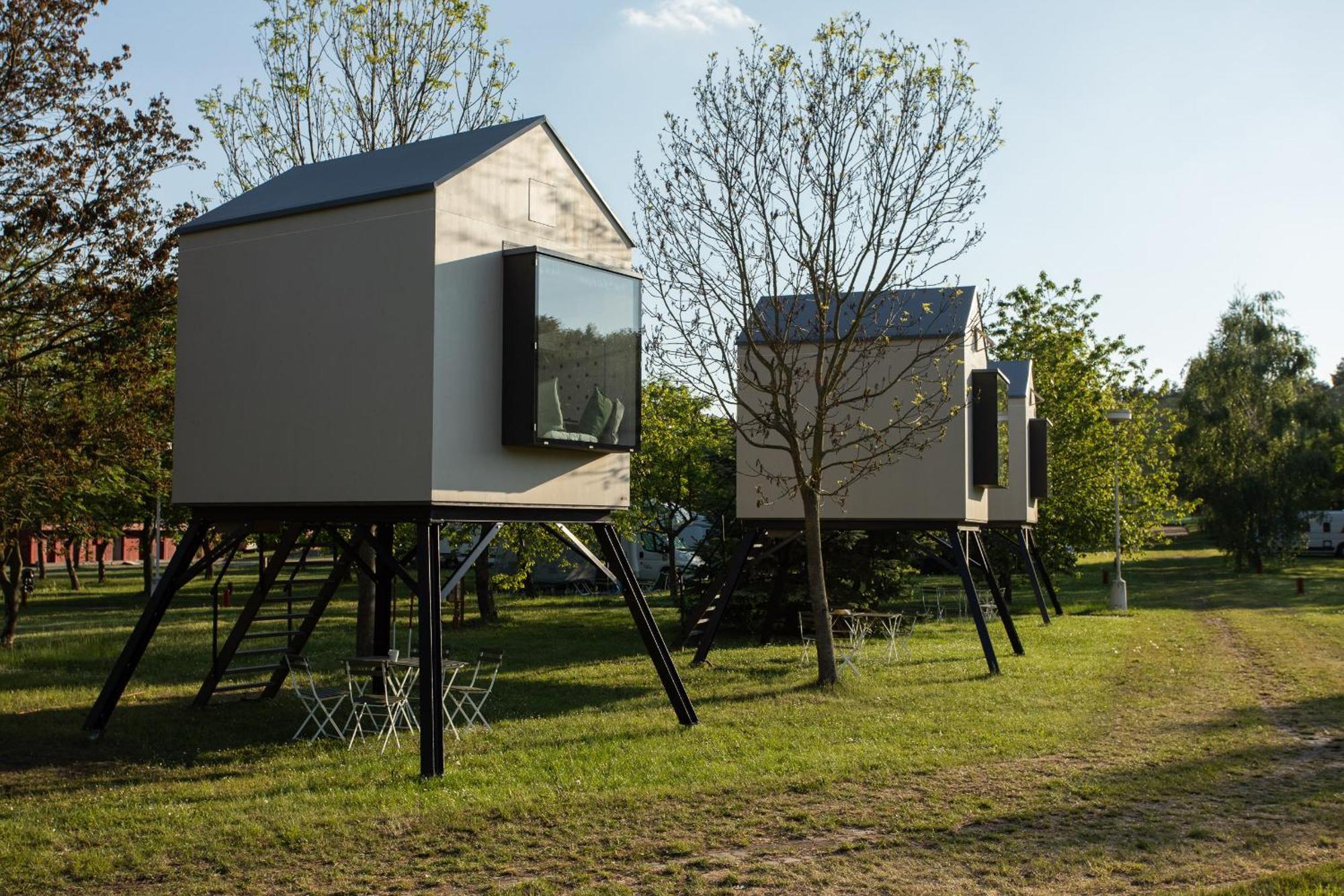 Prague Camping Dzban Buitenkant foto